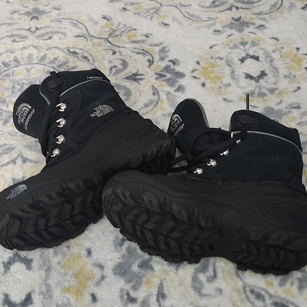 The North Face Black Insulated Winter Boots